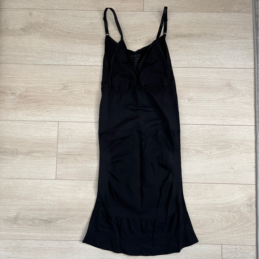 Black shaping slip, size L, Assets Red Hot Label by Spanx